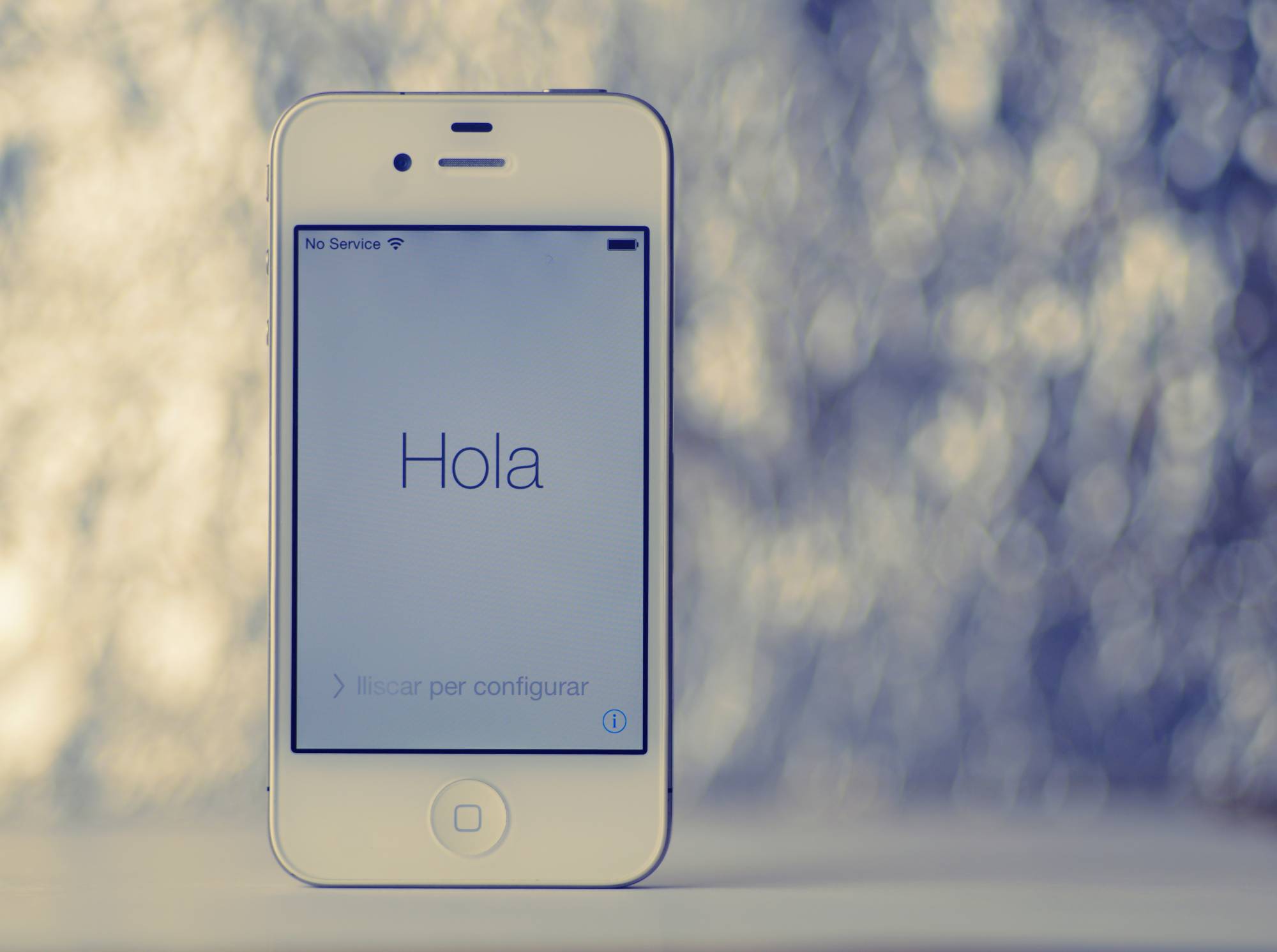 iphone on startup screen suggesting spanish language setting
