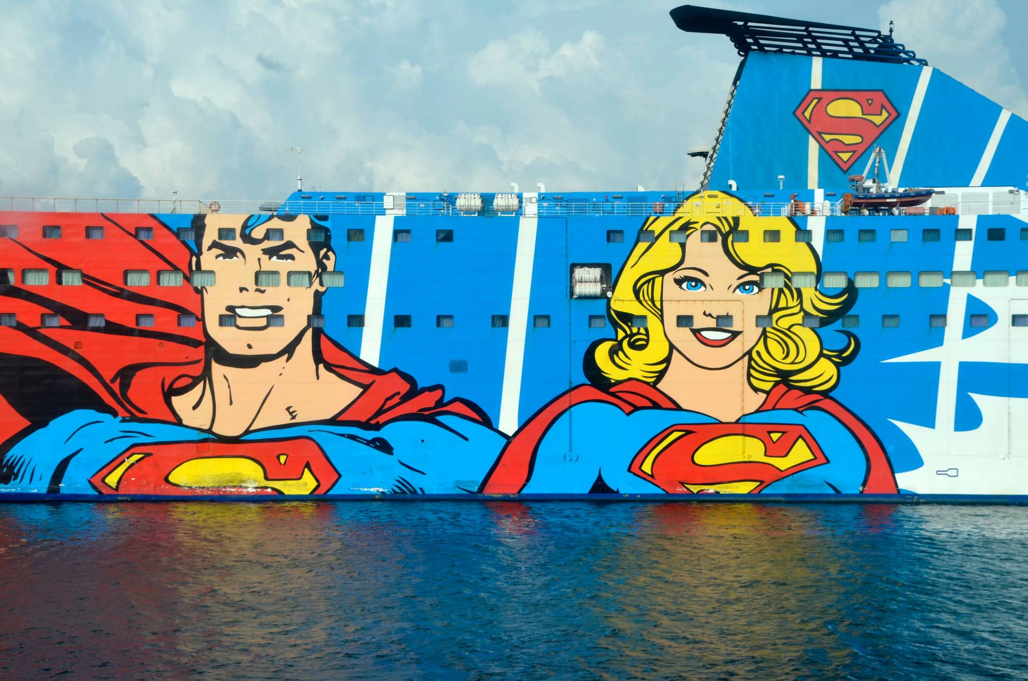 Ship with superhero